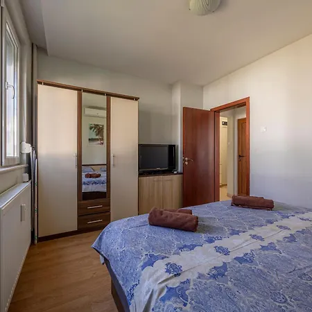Modern Place 2bdr 1livingroom Apartment Sofia